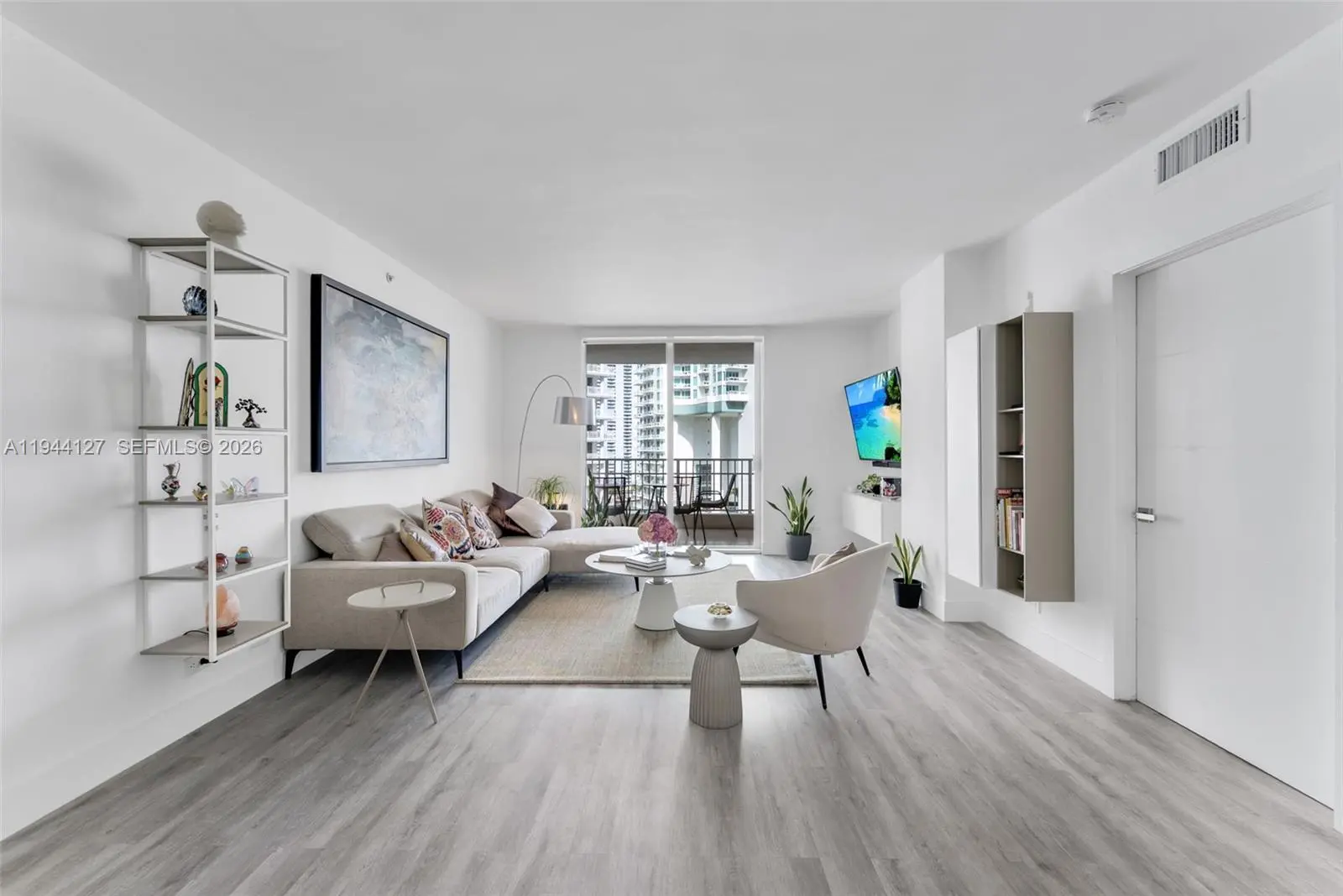 Photo of Listing #A11944127