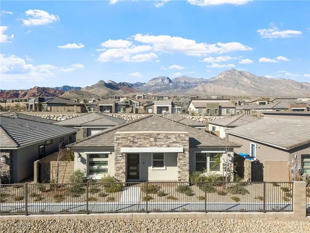 Photo of Listing #2747170