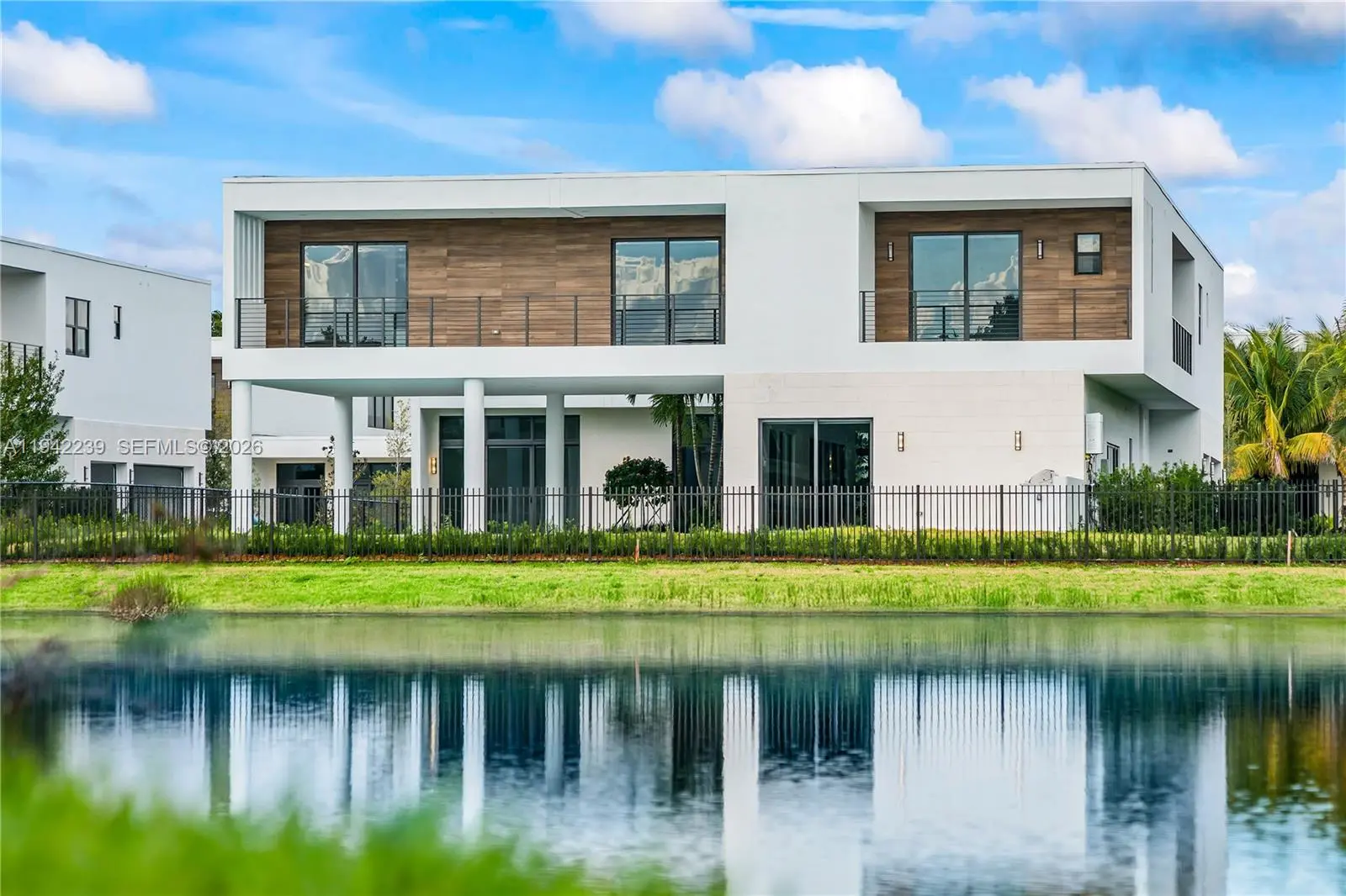 Photo of Listing #A11942239