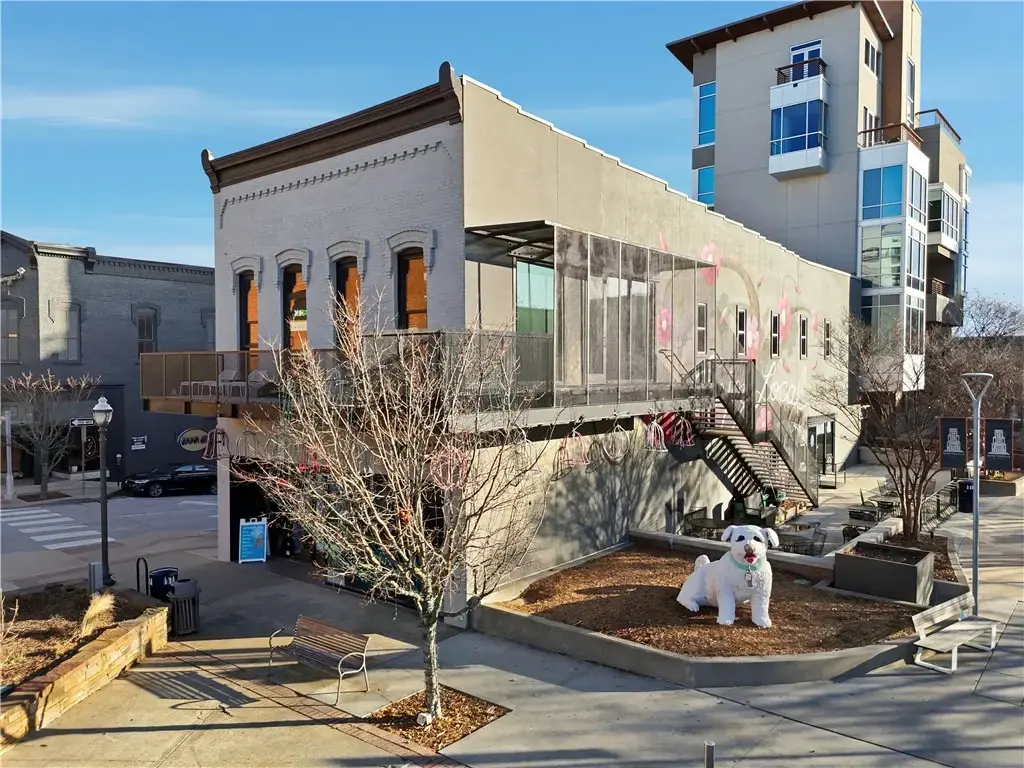 1 W Mountain Street 101, Fayetteville
