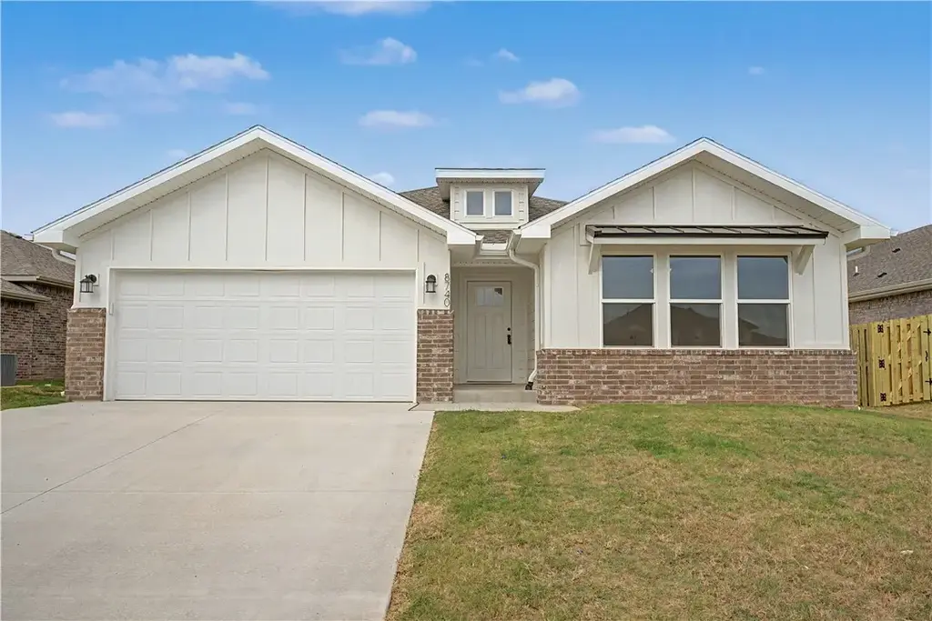 8740 Sunspire Lane, Centerton