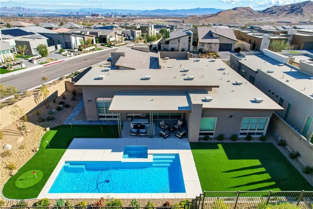 Photo of Listing #2746656