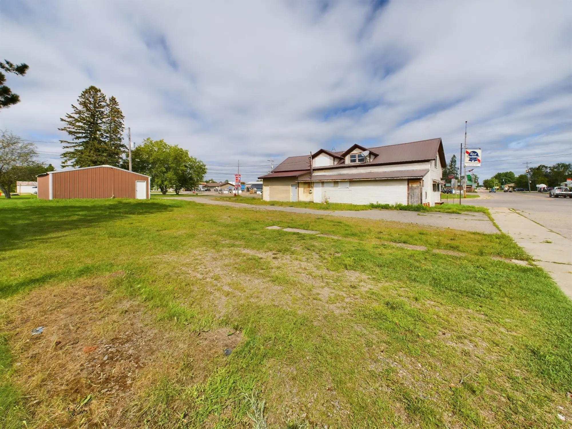 5145 Linden St, Laona