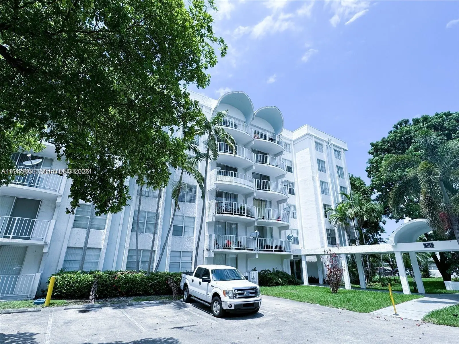 Photo of Listing #A11945850