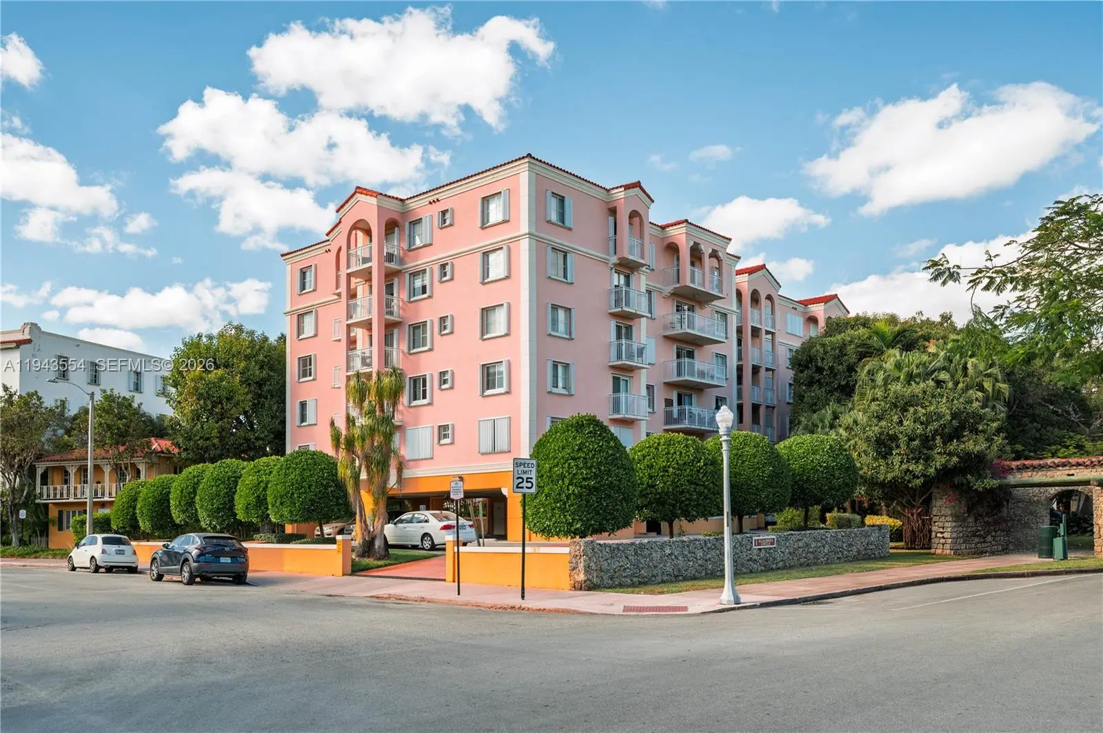 Photo of Listing #A11943554