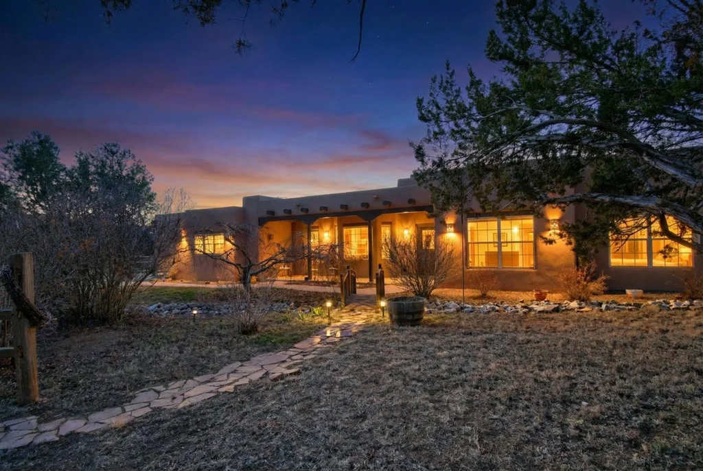 4 Fullerton Road, Edgewood