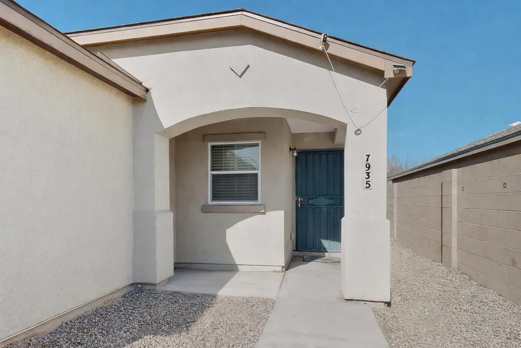 7935 Burkett Avenue Nw, Albuquerque