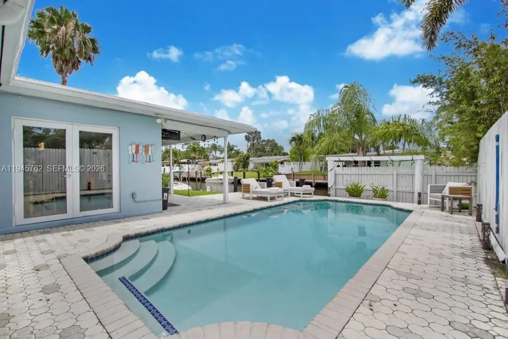 3 of 19 - 2442 Bimini Ln, Fort Lauderdale, FL