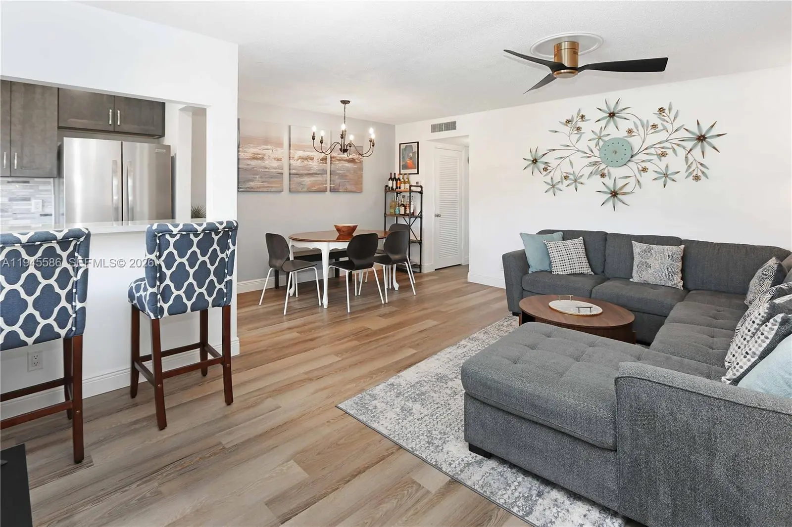 Photo of Listing #A11945586