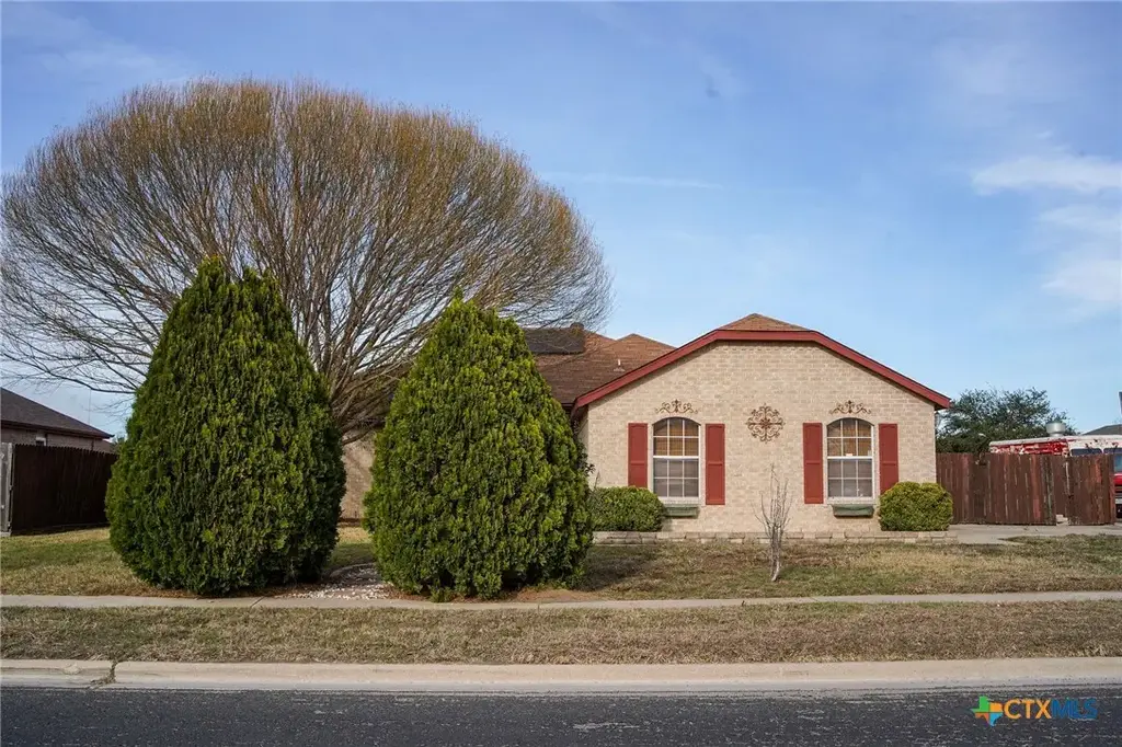 805 James Loop, Killeen
