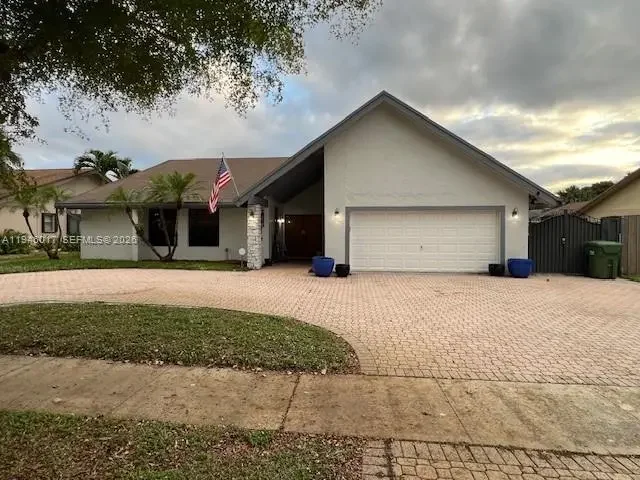 Photo of Listing #A11946017