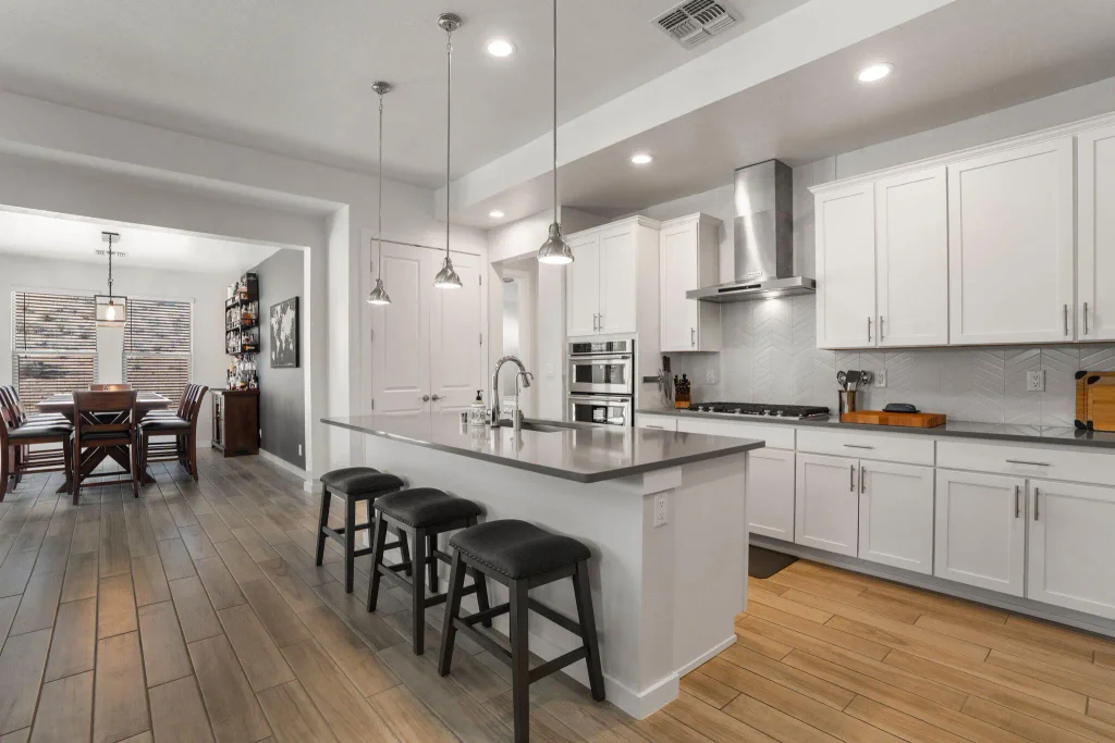 1963 Castle Peak Loop Ne, Rio Rancho