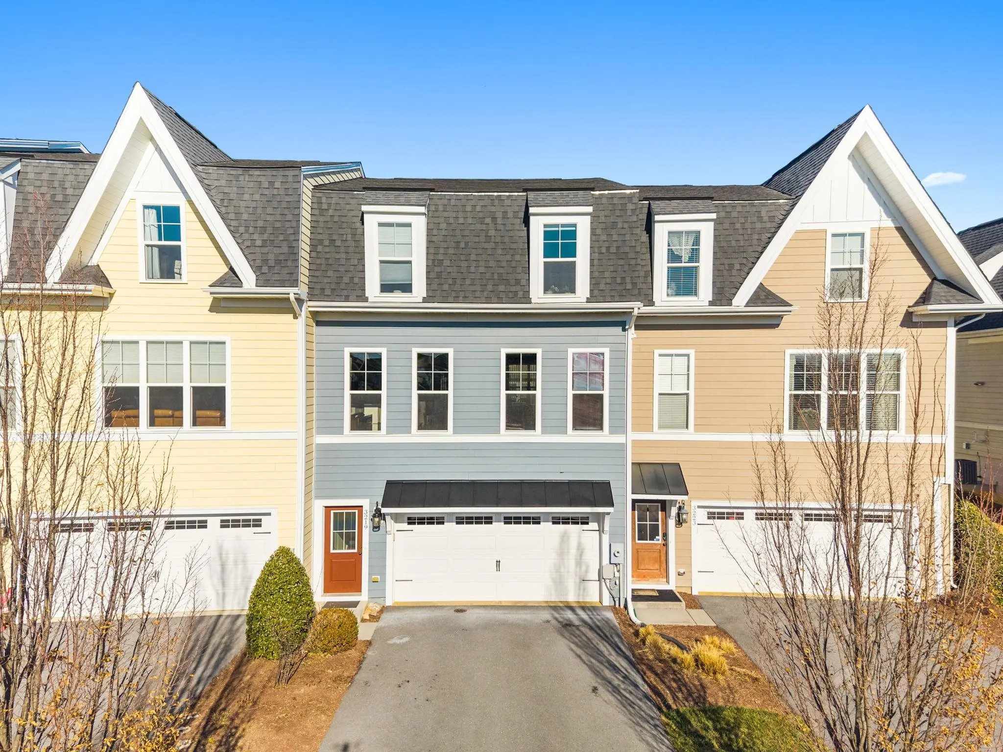 3219 Charleston Blvd, Rockingham