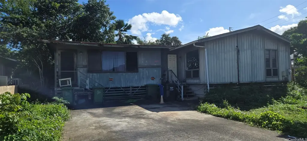 99-051 Ieie Place, Aiea