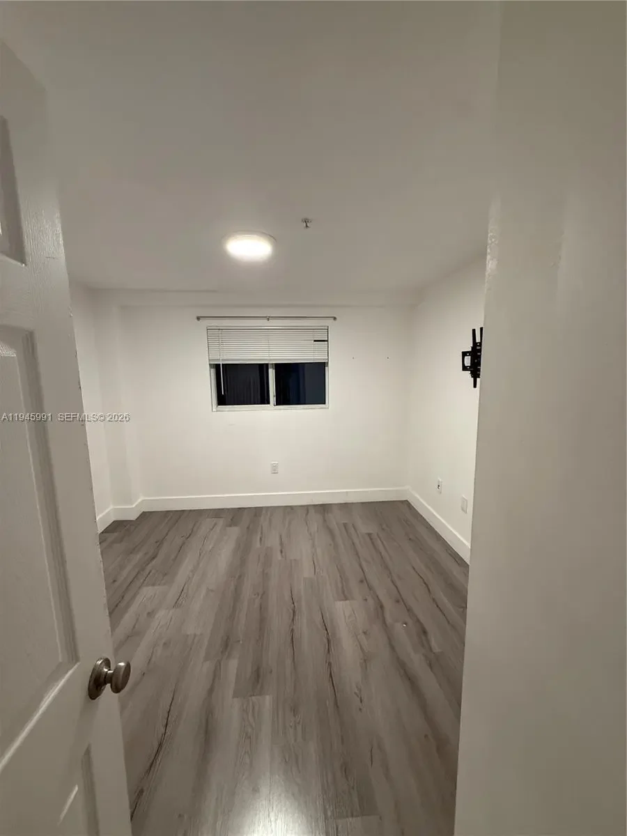 Photo of Listing #A11945991