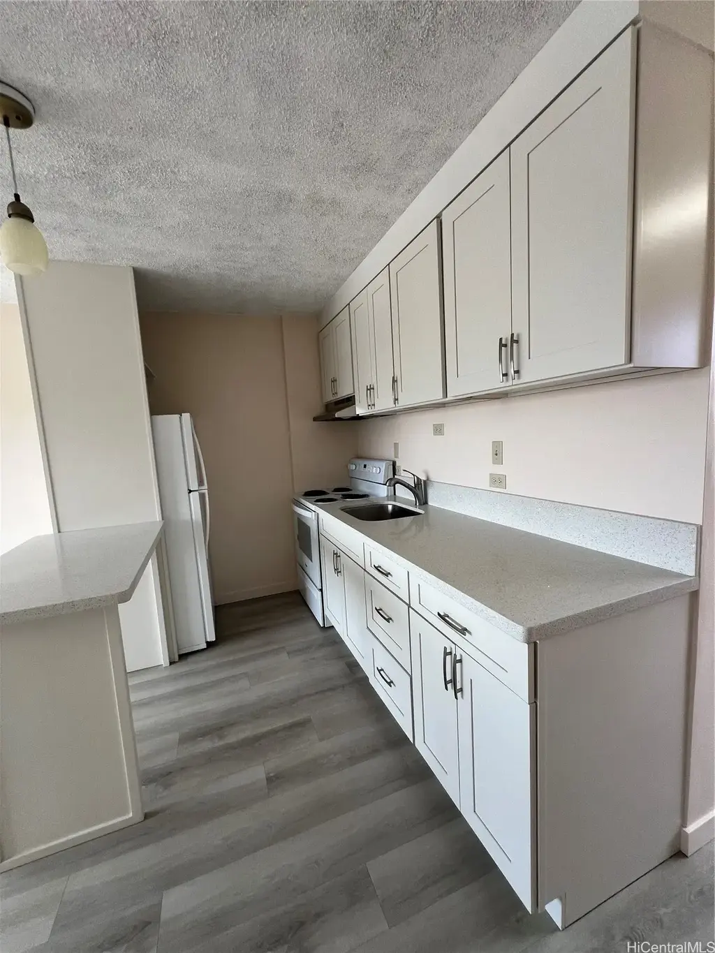 711 Kamuela Avenue, Honolulu