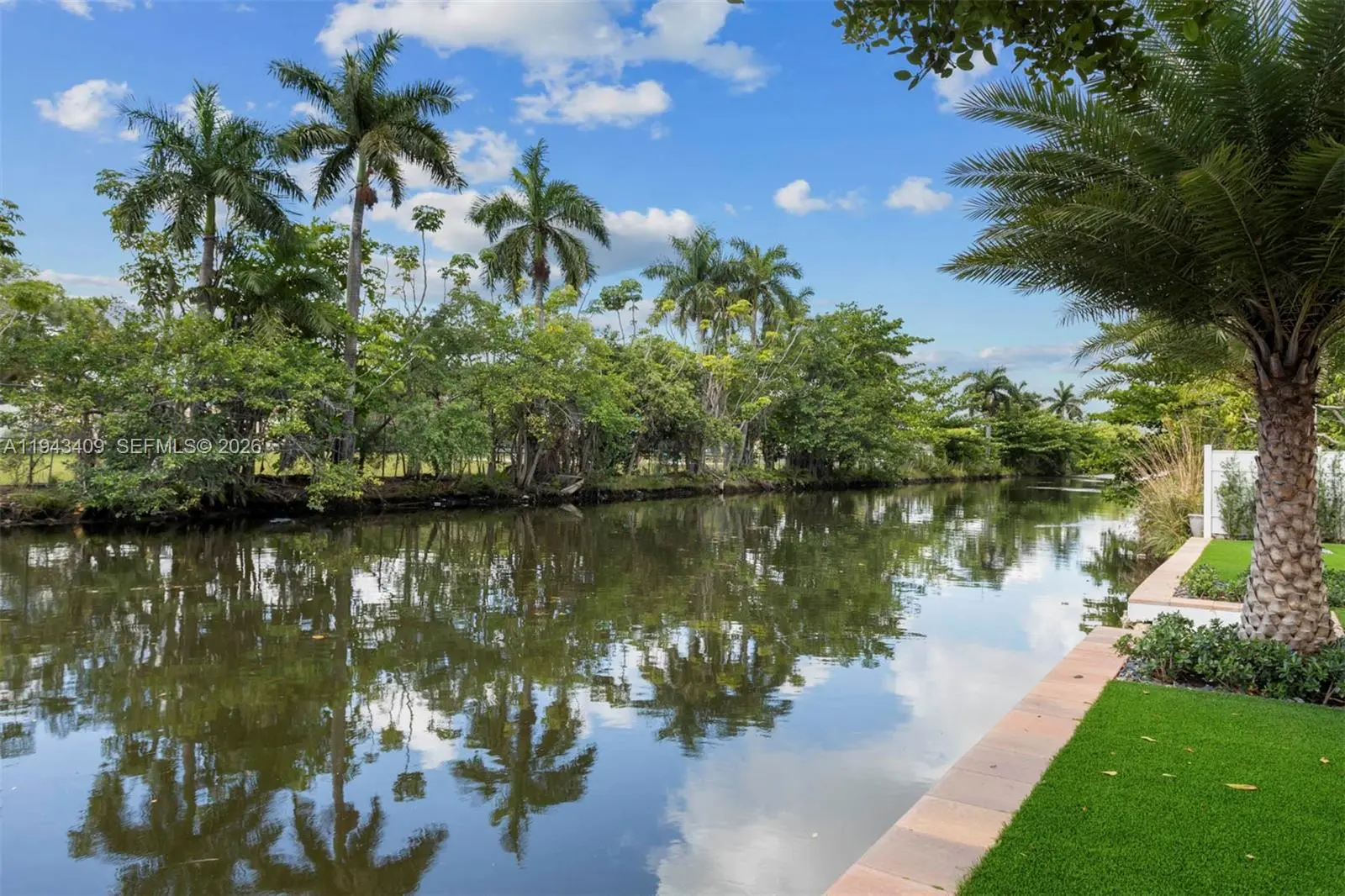 Photo of Listing #A11943409