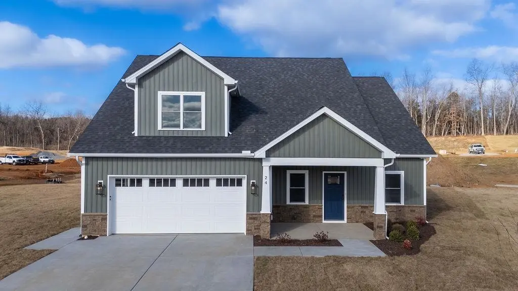 24 Stuart James Ct, Waynesboro