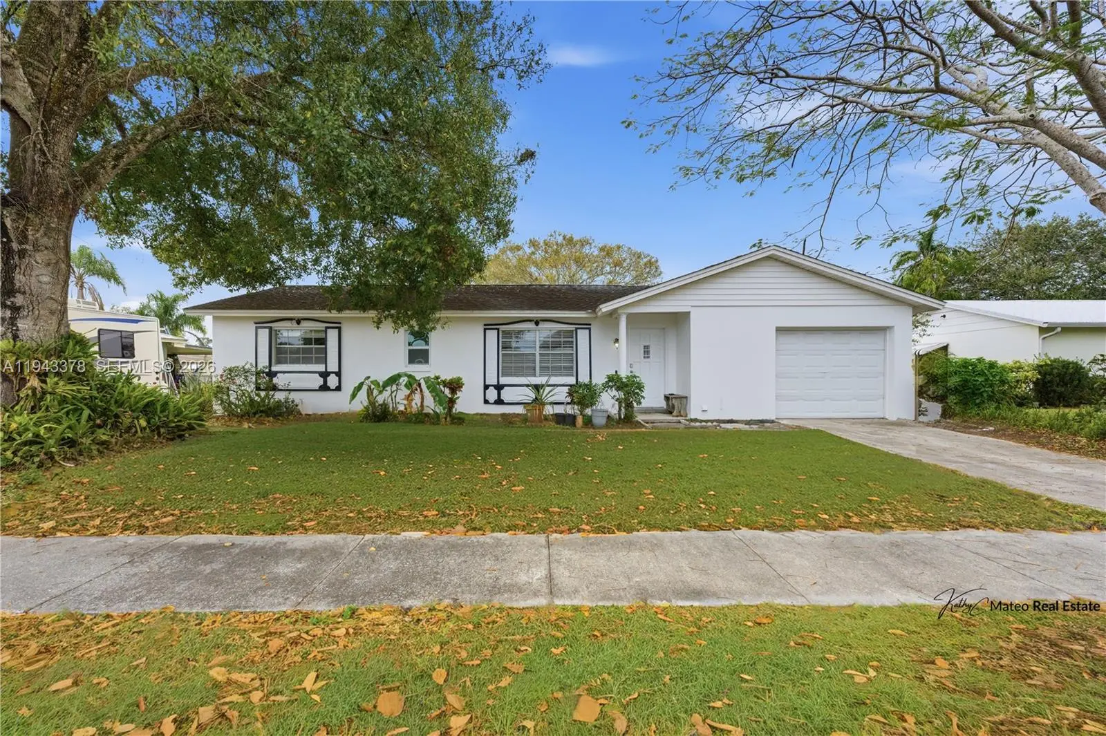 Photo of Listing #A11943378