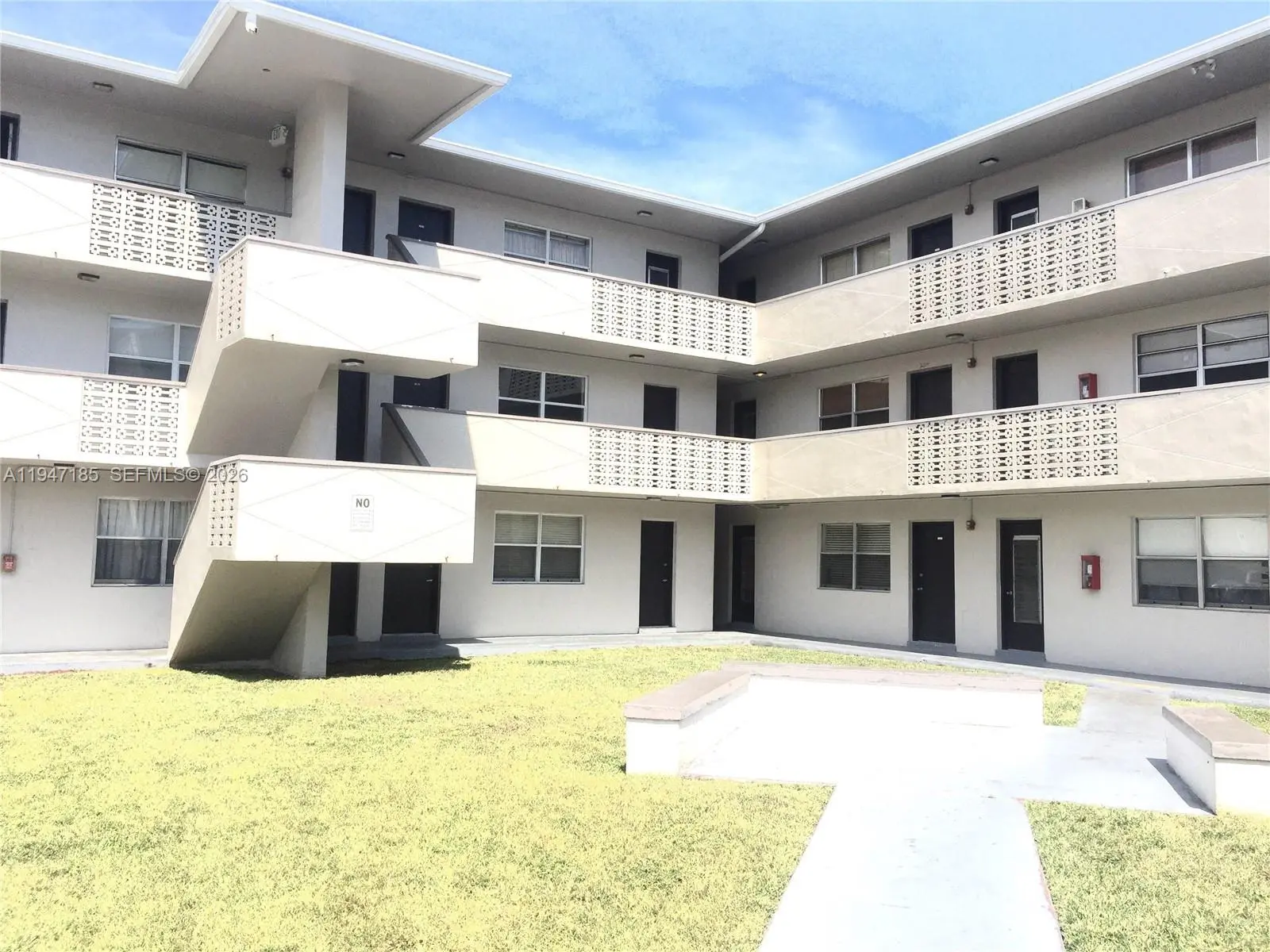 Photo of Listing #A11947185