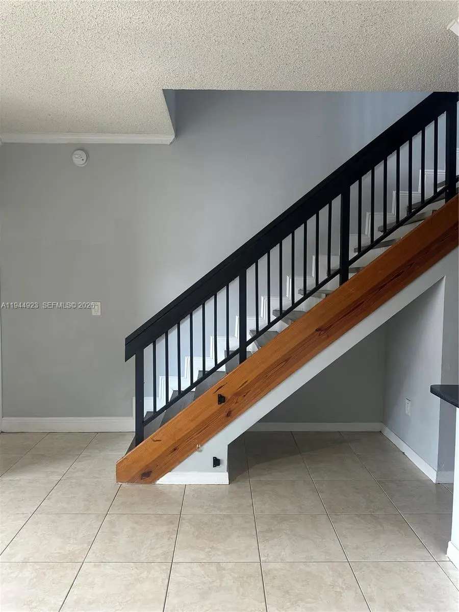 Photo of Listing #A11944923