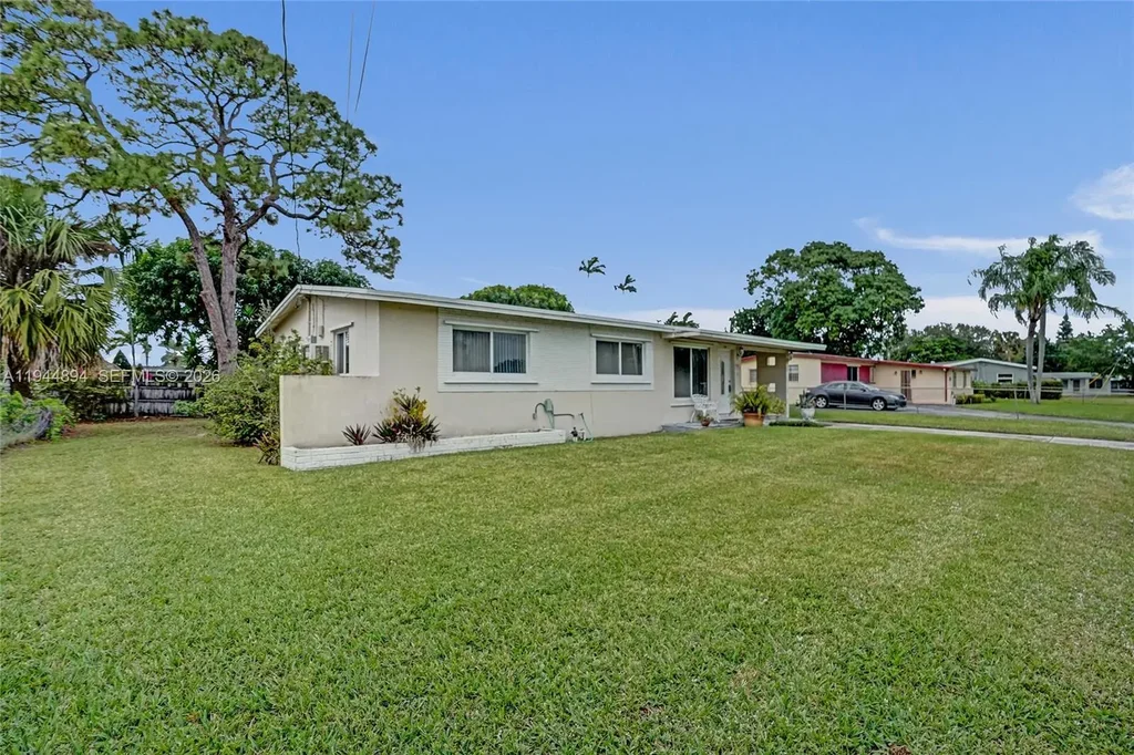 441 Nw 33rd Ter, Lauderhill