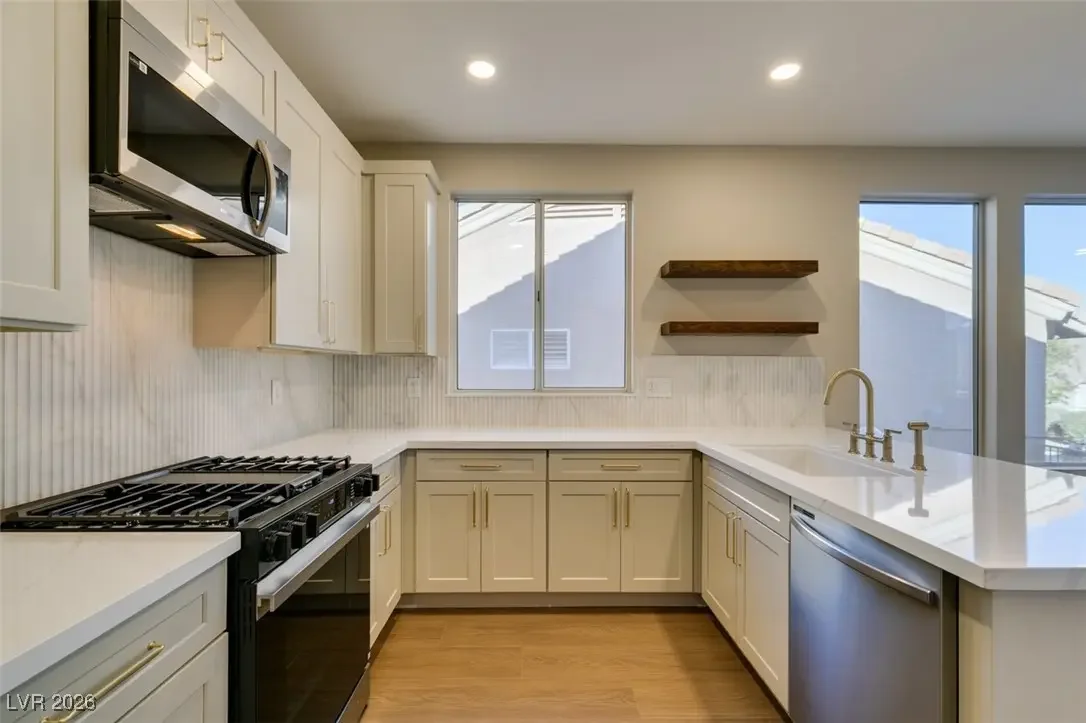 Photo of Listing #2748415