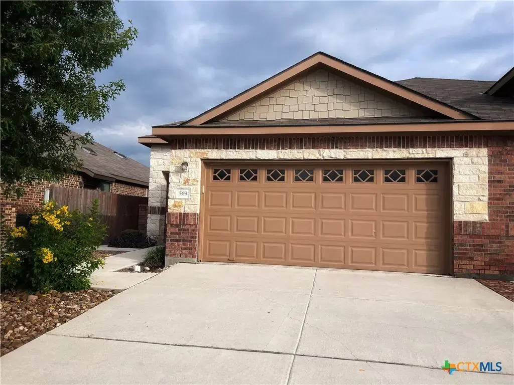 569 Creekside Circle 569, New Braunfels