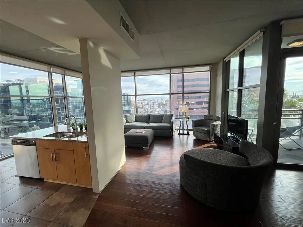 353 E Bonneville Avenue 475, Las Vegas