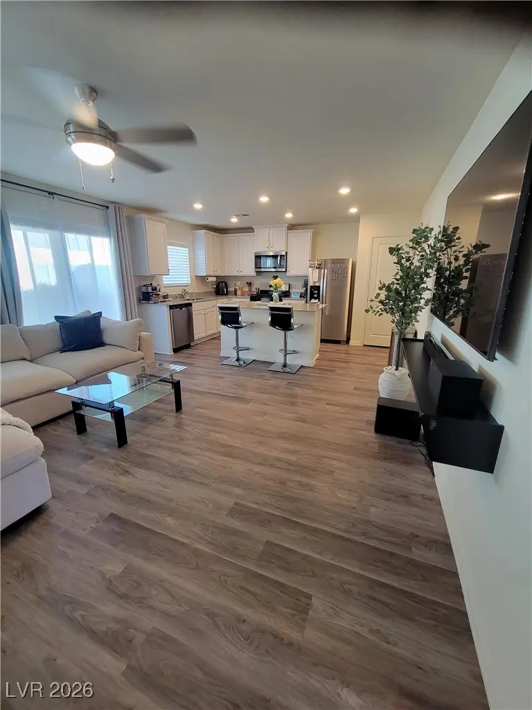 Photo of Listing #2748737