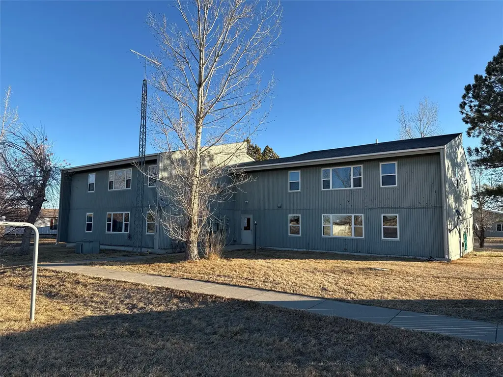 423 Pondera Avenue, Valier
