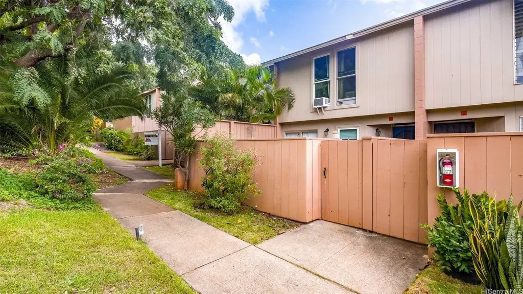 92-739 Makakilo Drive # 20, Kapolei
