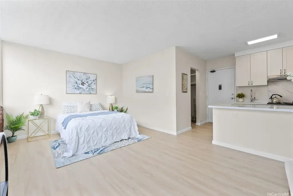 1560 Kanunu Street # 1613, Honolulu