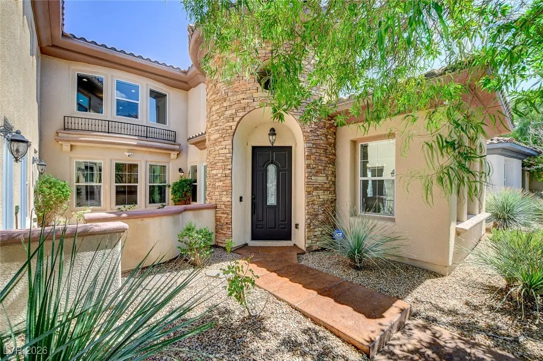 Photo of Listing #2748474