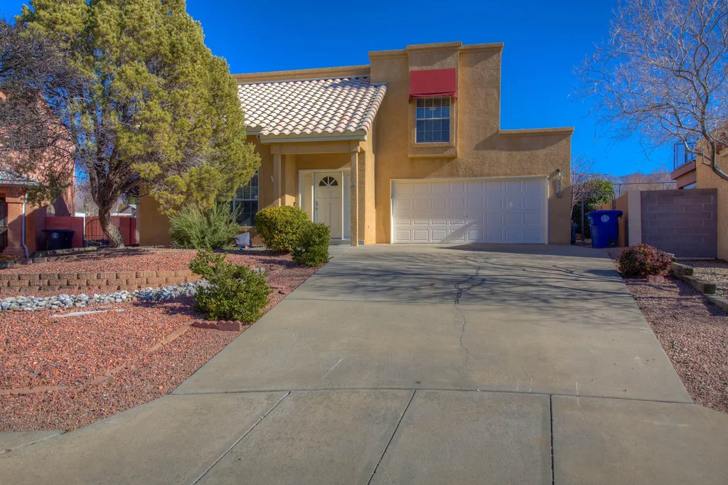 5732 Bartonwood Place Ne, Albuquerque