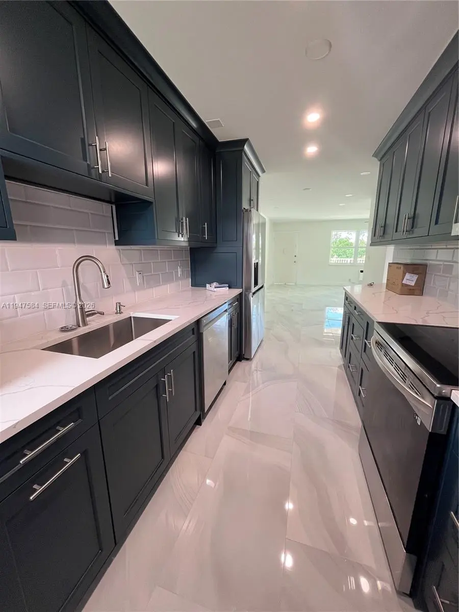 Photo of Listing #A11947584