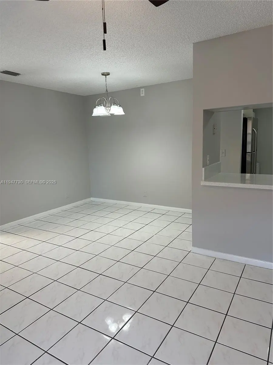 Photo of Listing #A11947730