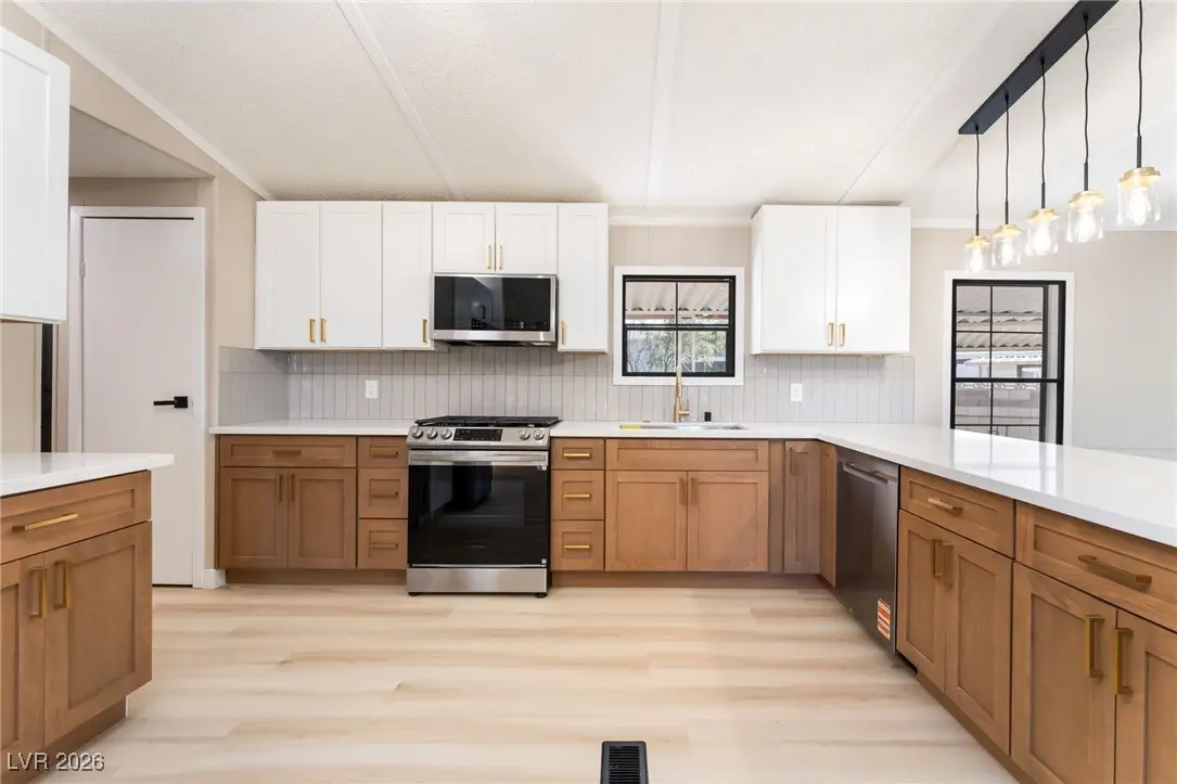 Photo of Listing #2745550