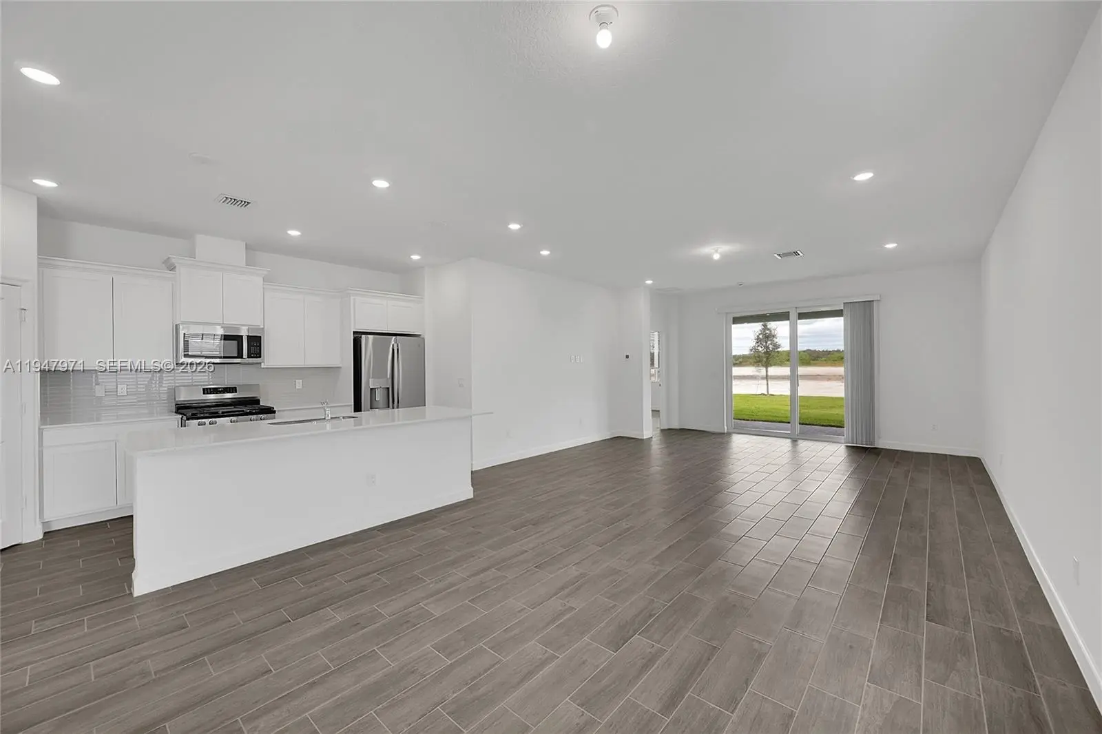 Photo of Listing #A11947971