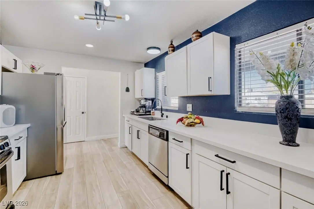 Photo of Listing #2748339