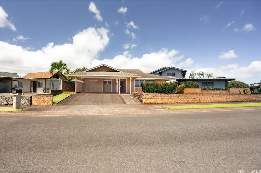 94-419 Kahulialii Street, Mililani