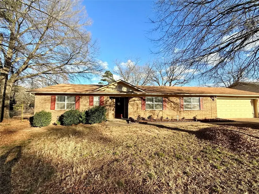 303 S Inglewood Avenue, Russellville