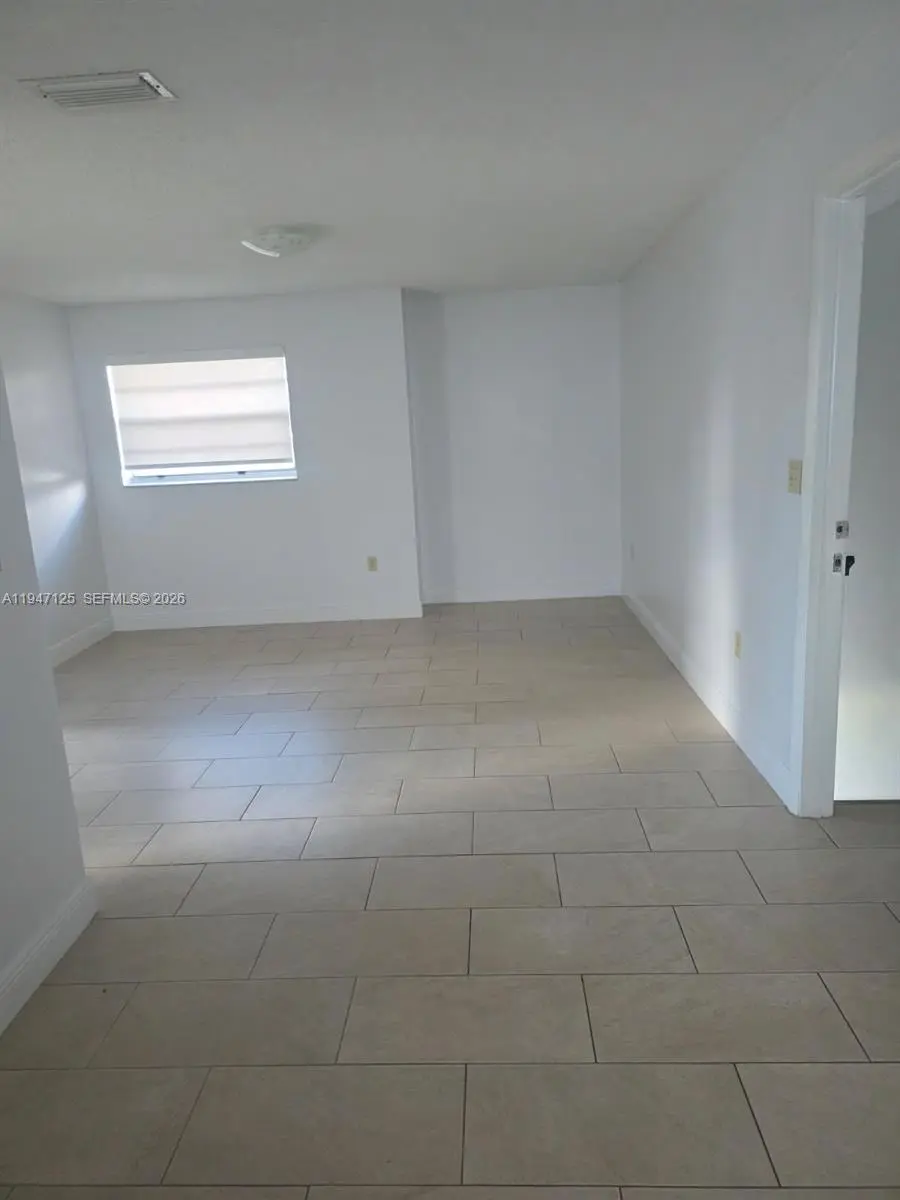 Photo of Listing #A11947125