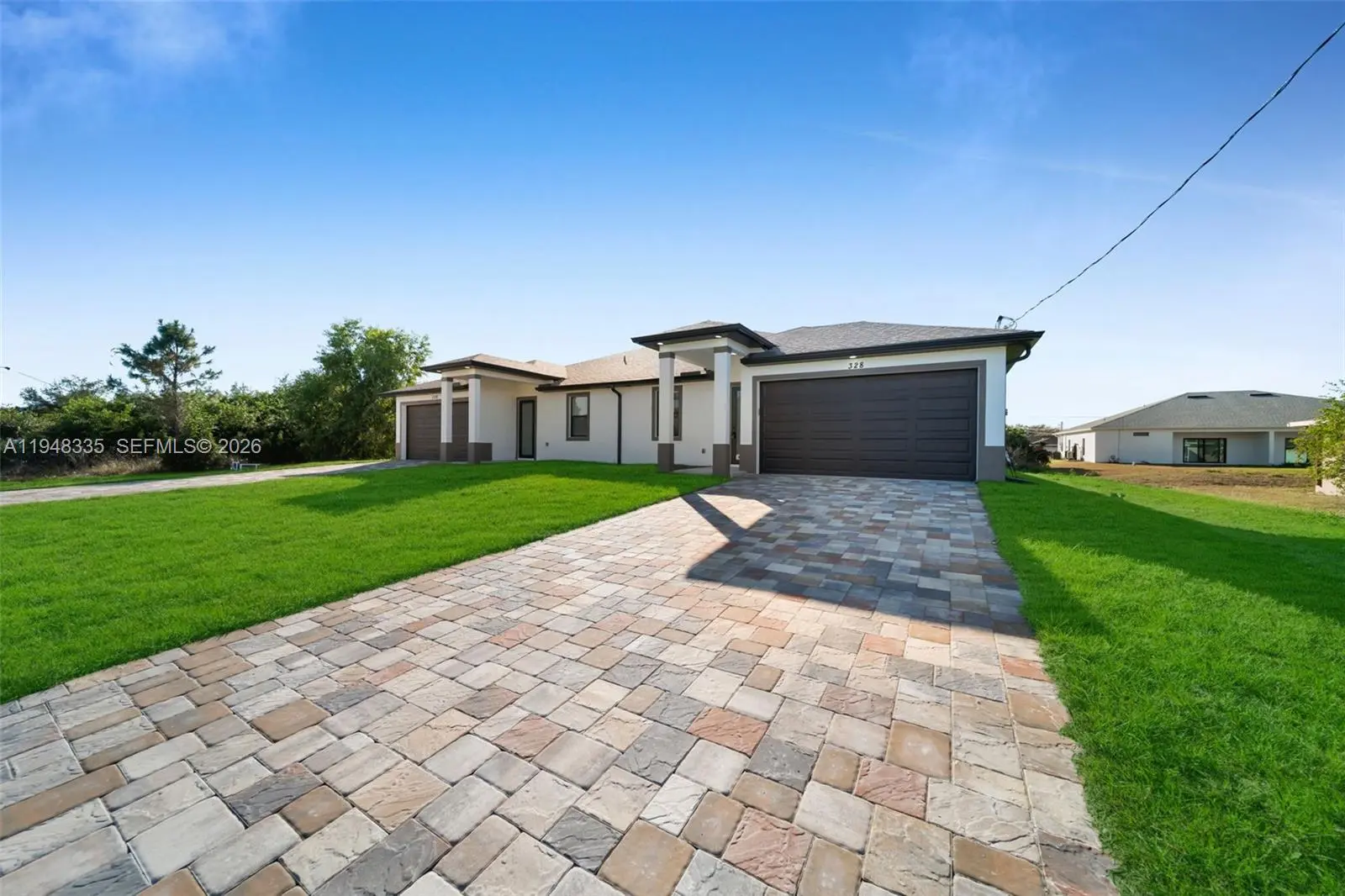 Photo of Listing #A11948335