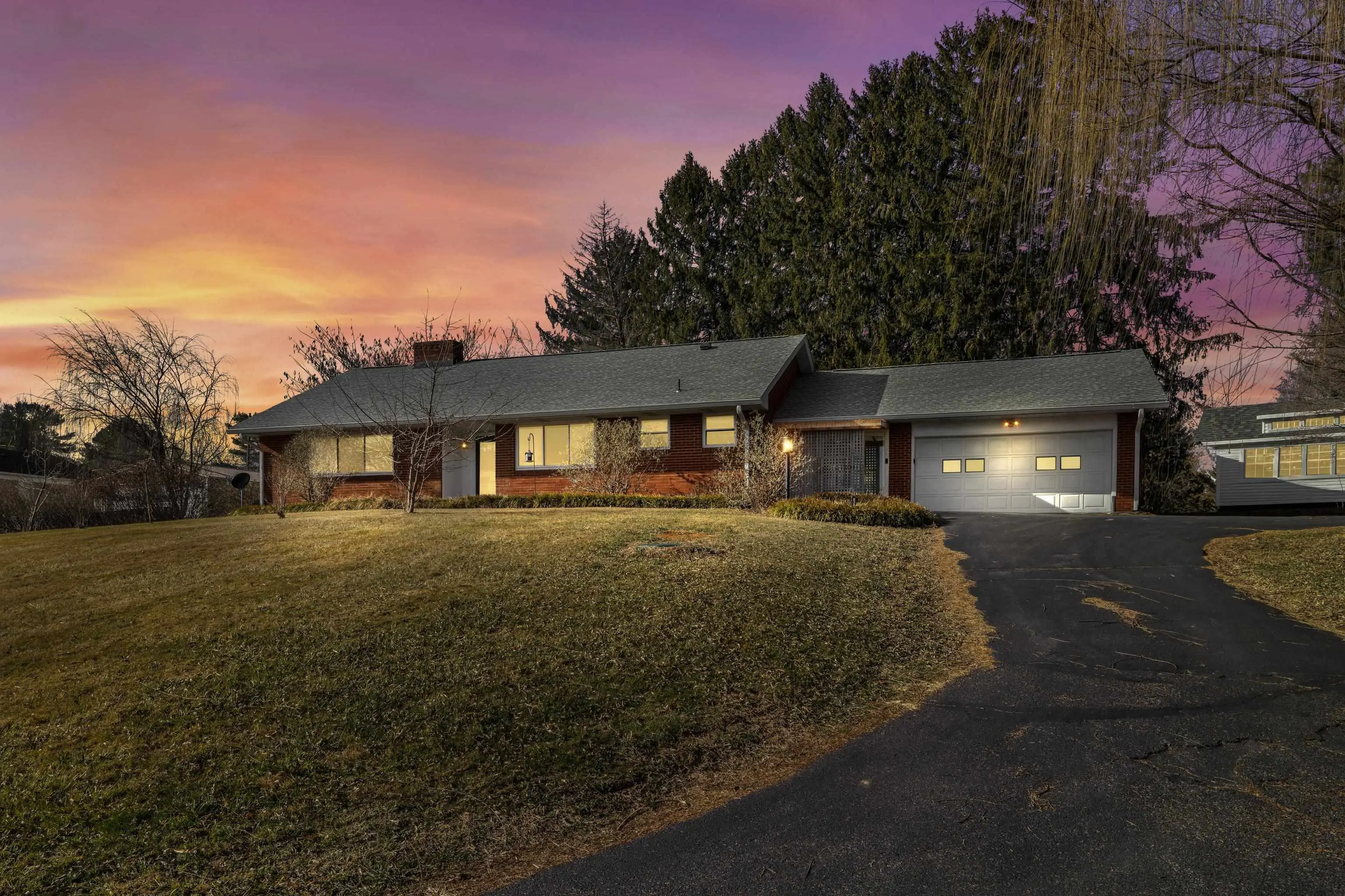 11 Aero Dr, Waynesboro