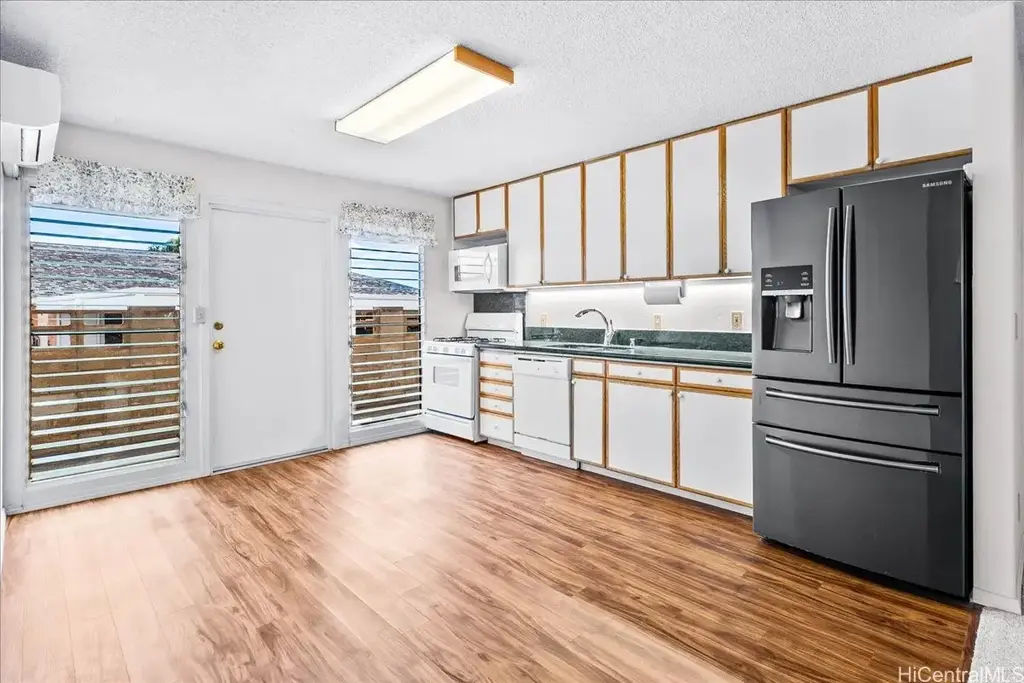 1211 Kuokoa Street, Pearl City