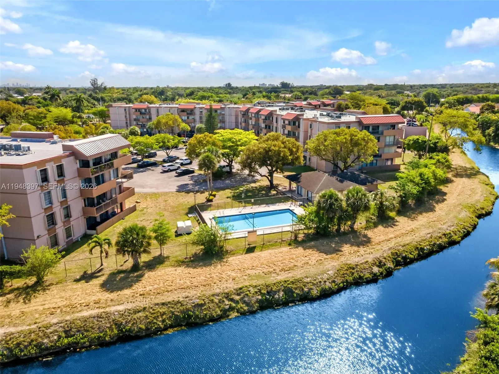 Photo of Listing #A11948397