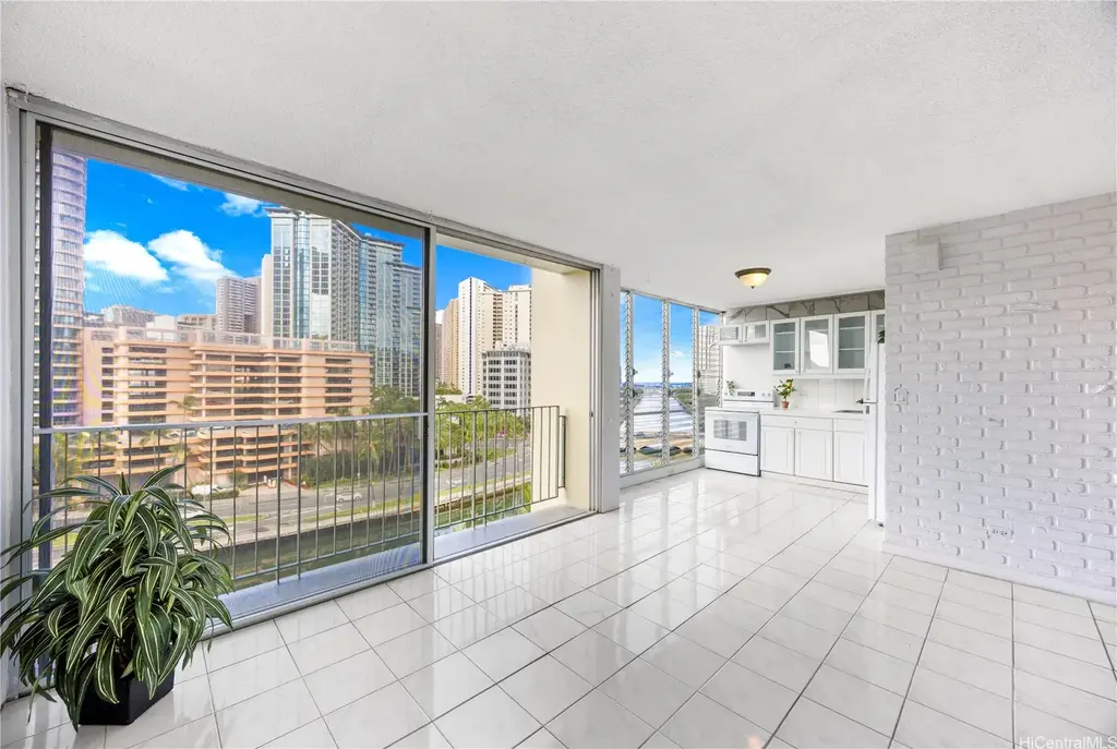 620 Mccully Street # 902, Honolulu