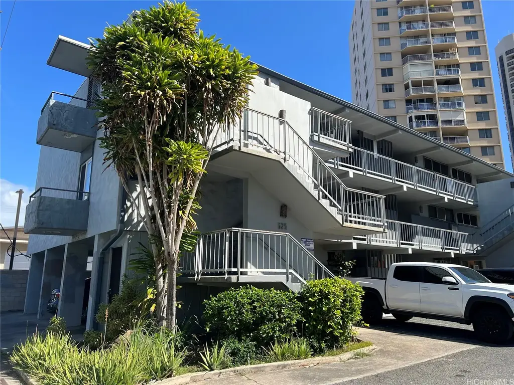625 University Avenue # 11, Honolulu