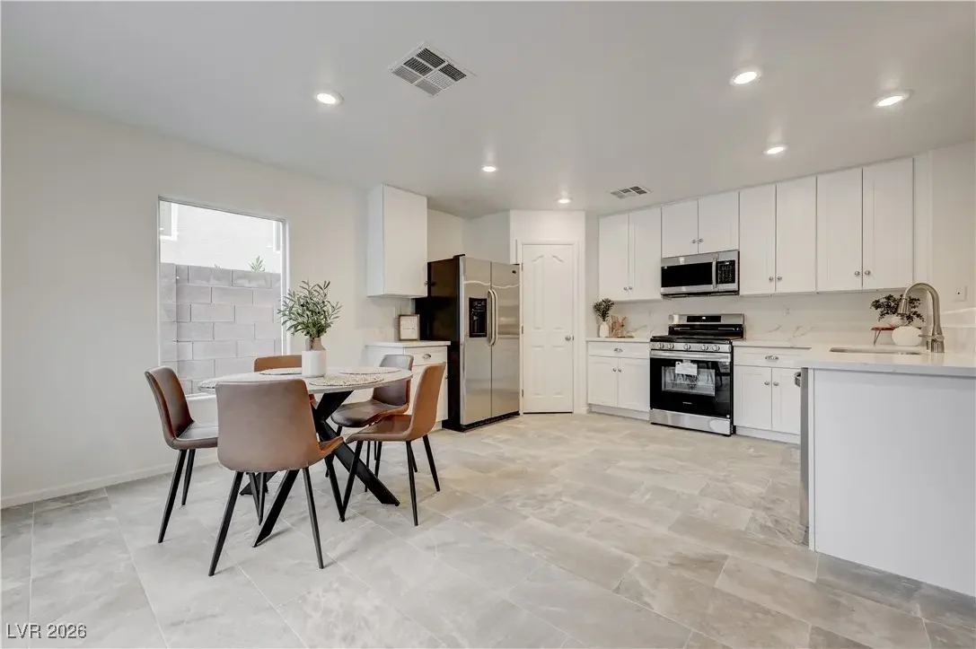 Photo of Listing #2749289